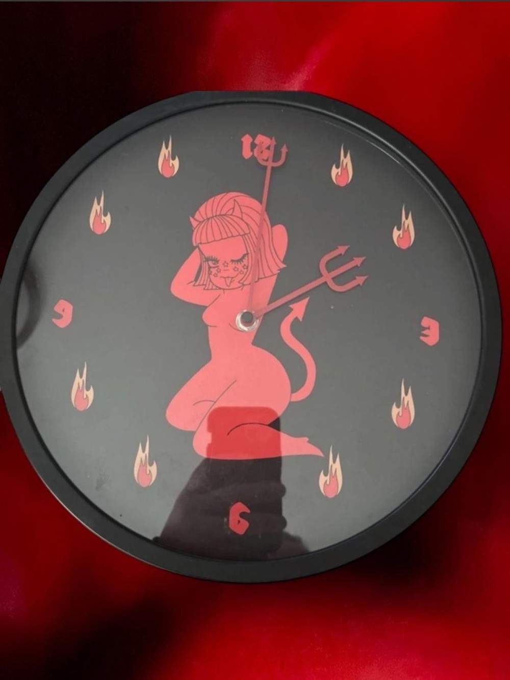 Valfre devil clock Lucy